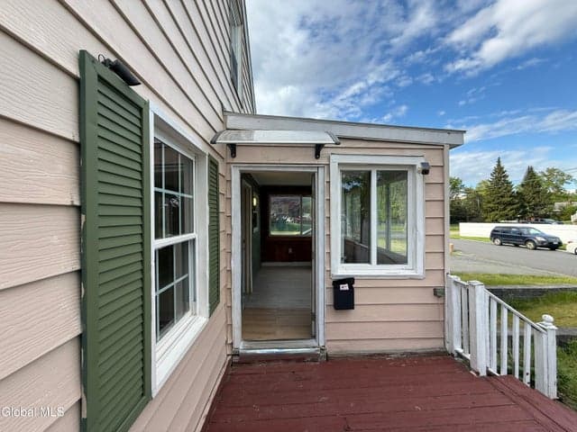 35 Conliss Avenue, Cohoes, NY, photo 4