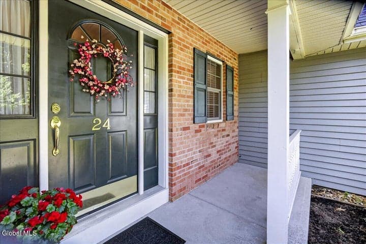 24 East Ridge, Saratoga Springs, NY, photo 3