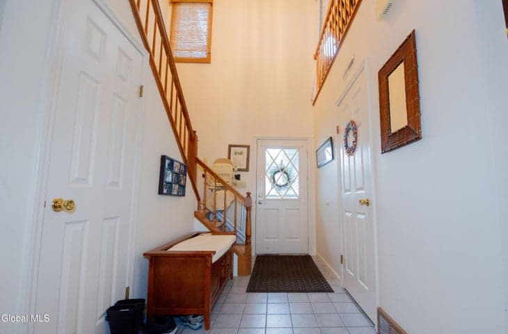 92 Commonwealth Drive, Glenmont, NY, photo 4