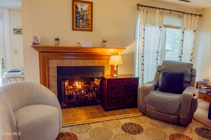 92 Commonwealth Drive, Glenmont, NY, photo 5