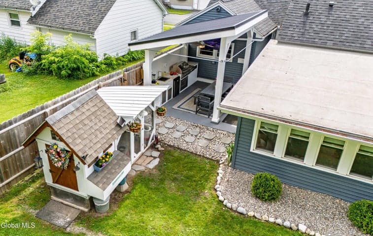151 Pleasant Avenue, Johnstown, NY, photo 5
