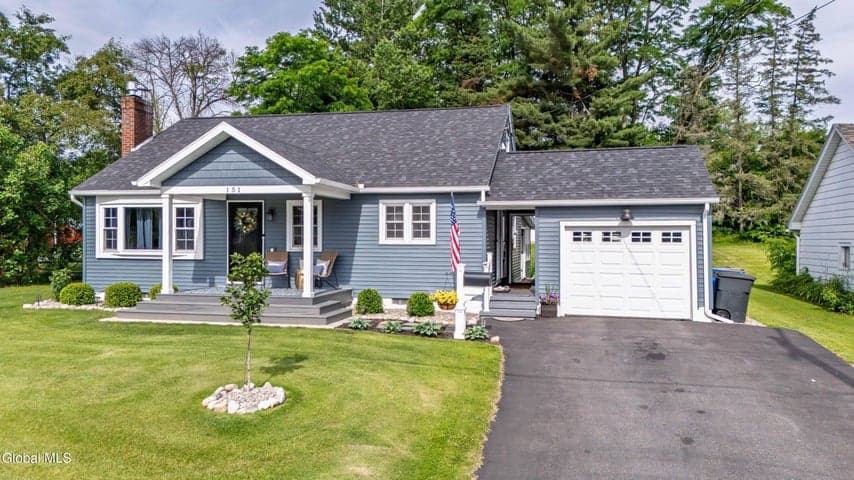 151 Pleasant Avenue, Johnstown, NY, photo 2