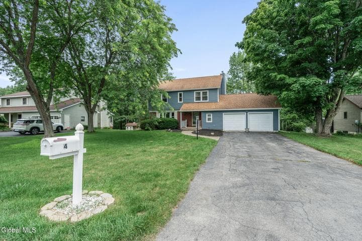 4 Carlyle Court, Malta, NY, photo 3