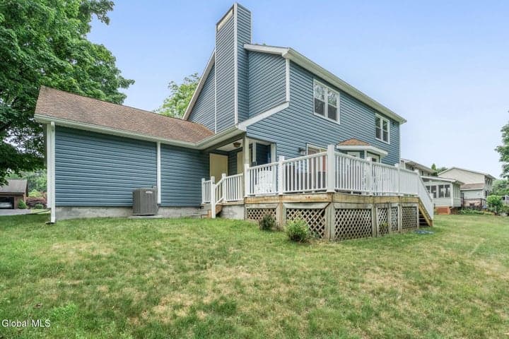 4 Carlyle Court, Malta, NY, photo 5