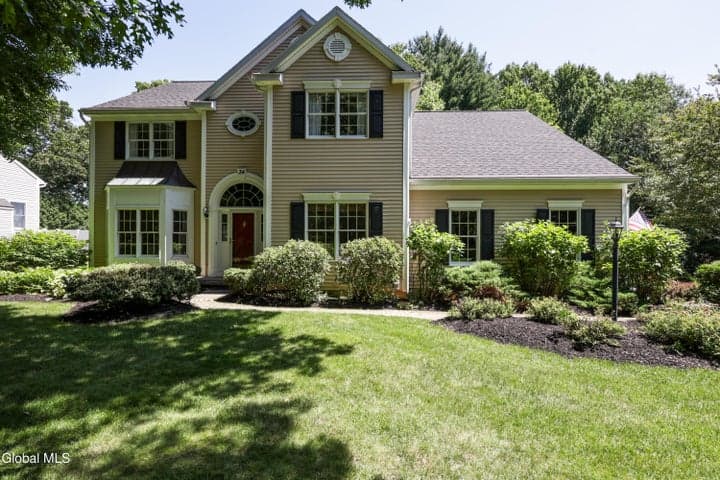34 Castle Pines, Clifton Park, NY, photo 1