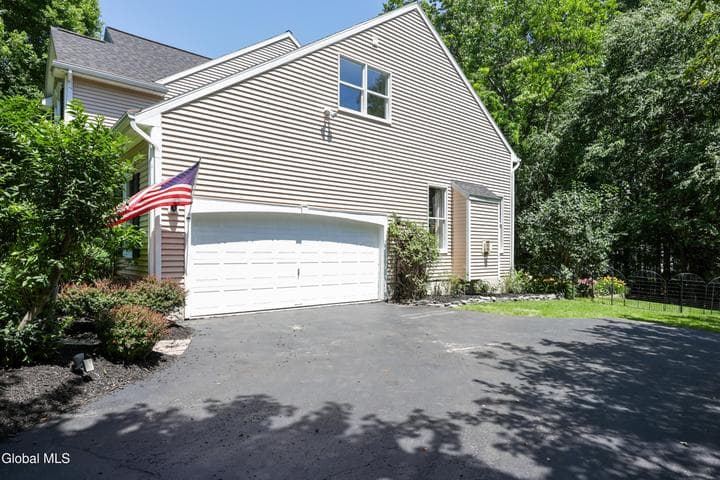 34 Castle Pines, Clifton Park, NY, photo 3