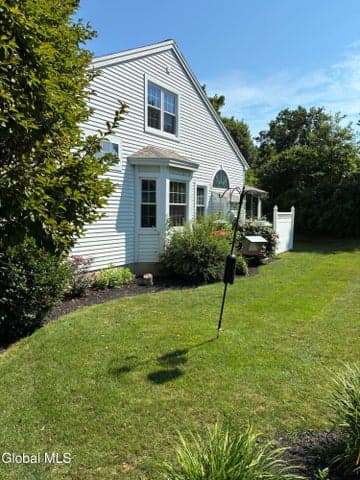 9 Hyland Circle, Troy, NY, photo 4