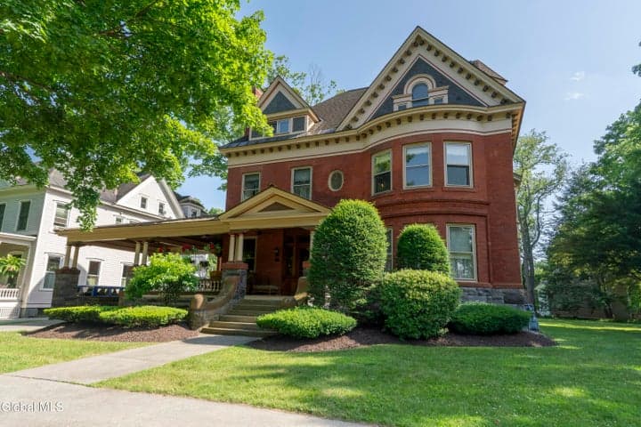 84 Union Avenue, Saratoga Springs, NY, photo 1