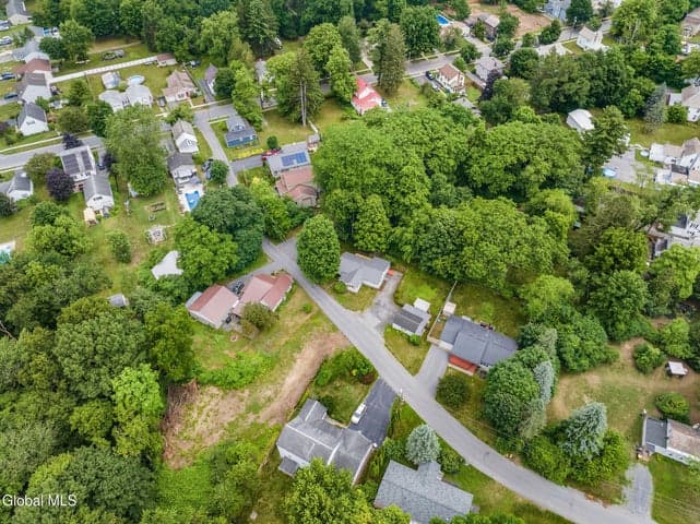 10 Kidder Lane, Glens Falls, NY, photo 3