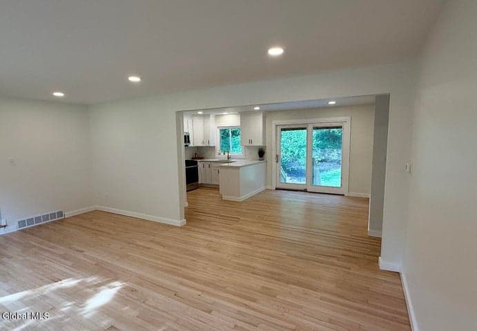 1326 Kings Road, Guilderland, NY, photo 3
