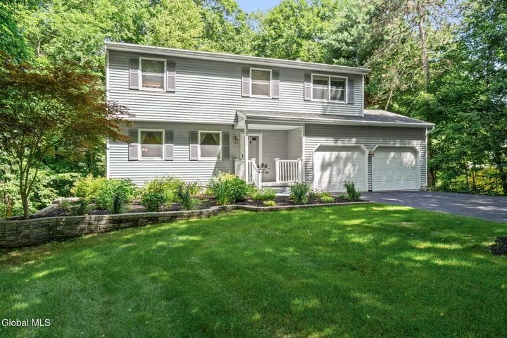 52 Rolling Hills Drive, Wilton, NY, photo 3