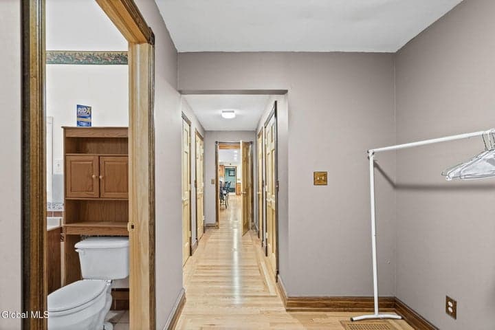 39 Woodside Drive, Glenville, NY, photo 5