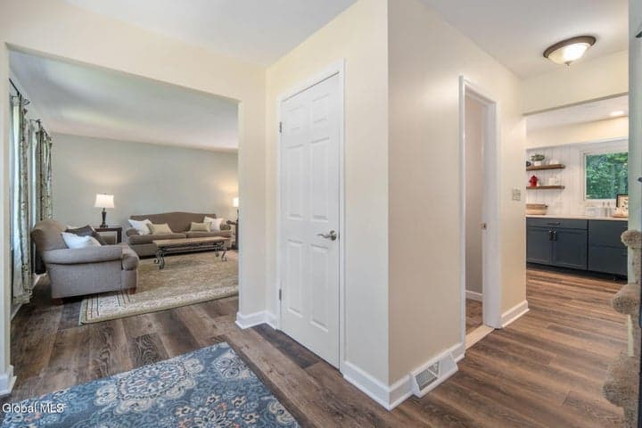 20 BellFlower Road, Ballston Spa, NY, photo 4