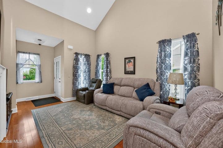 16A Winchester Place, Halfmoon, NY, photo 5