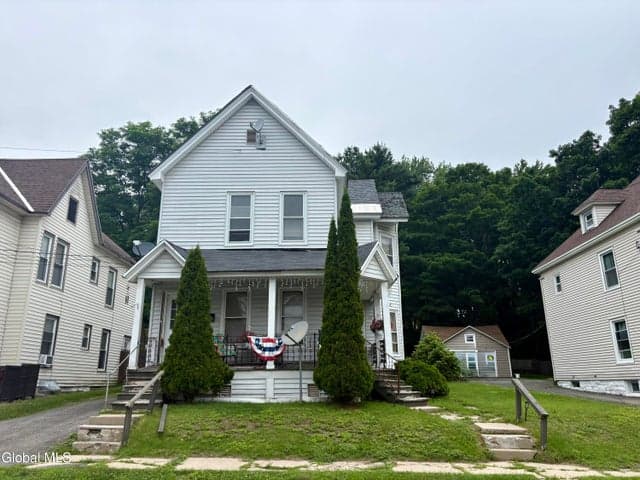 12 6th Street, Gloversville, NY, photo 1