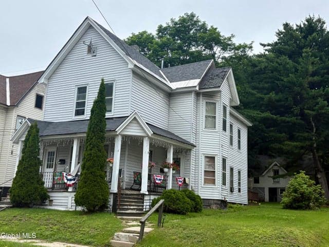 12 6th Street, Gloversville, NY, photo 3