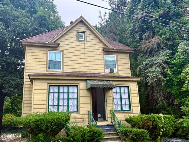 36 Eagle Street, Gloversville, NY, photo 3