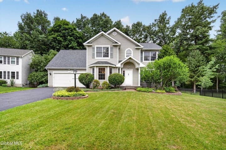 57 Michelle Drive, Clifton Park, NY, photo 1