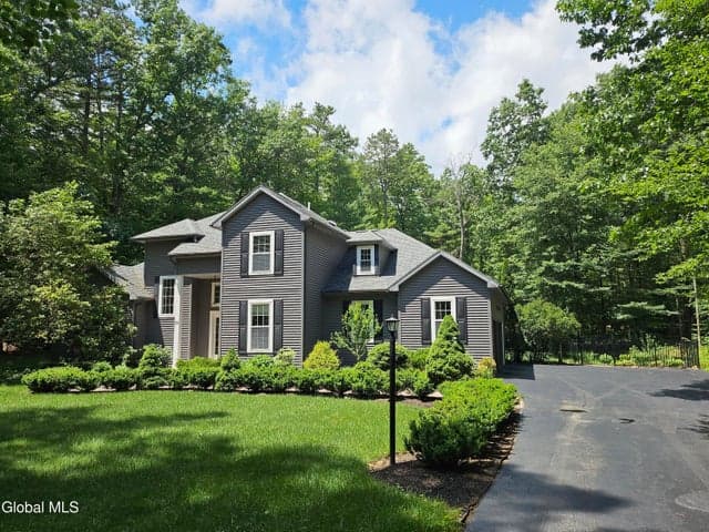 29 Barrington Drive, Moreau, NY, photo 2