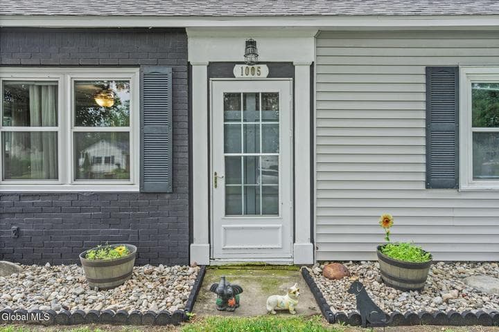 1005 Wayne Road, Rotterdam, NY, photo 2