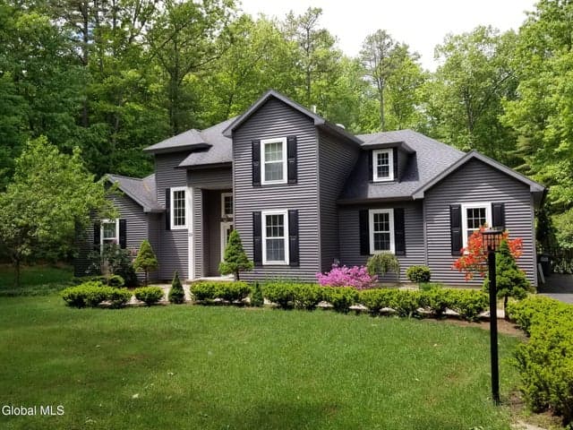 29 Barrington Drive, Moreau, NY, photo 1
