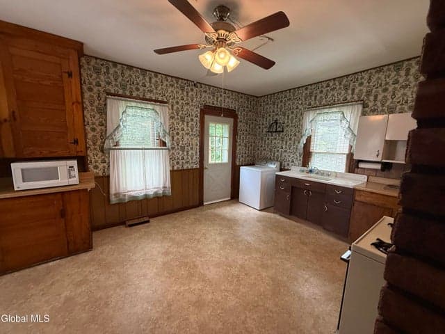 37 Haskell Avenue, Glens Falls, NY, photo 4