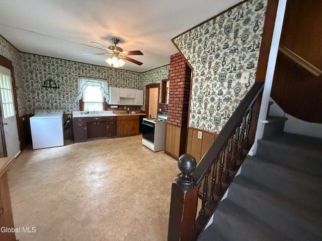 37 Haskell Avenue, Glens Falls, NY, photo 3