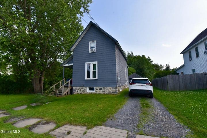 30 W Decker Street, Johnstown, NY, photo 2