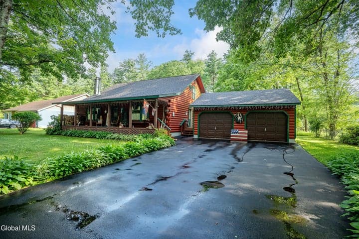 170 Butler Road, Moreau, NY, photo 2