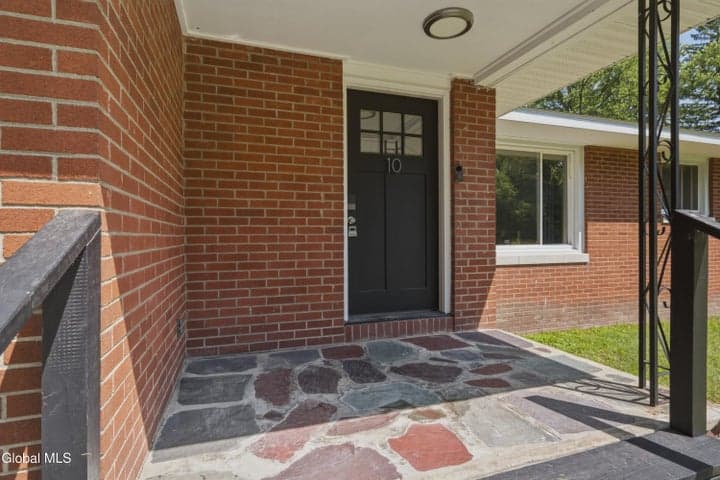 10 Kasper Drive, Loudonville, NY, photo 4