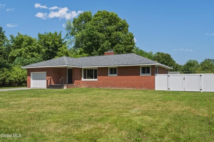 10 Kasper Drive, Loudonville, NY, photo 2