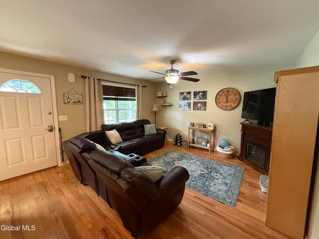 17 Catherine Street, South Glens Falls, NY, photo 5