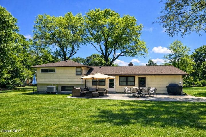 14 Rosemere Road, Ballston, NY, photo 2