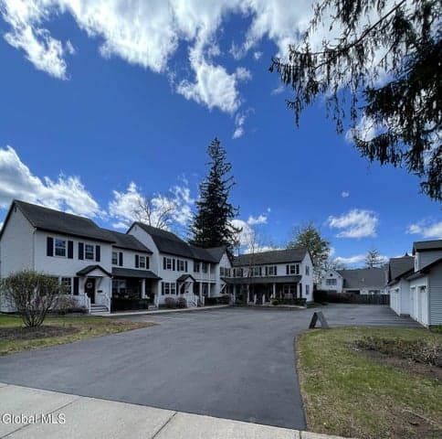 11 Cottage Street #APT 7, Saratoga Springs, NY, photo 3