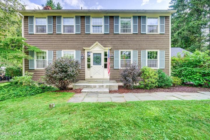 16 Macaffer Drive, Menands, NY, photo 2