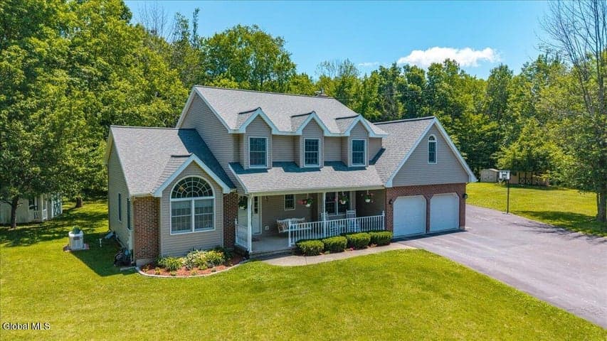 698 NY-2, Brunswick, NY, photo 2