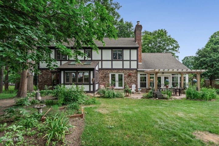 240 W Bentwood Court, Guilderland, NY, photo 4