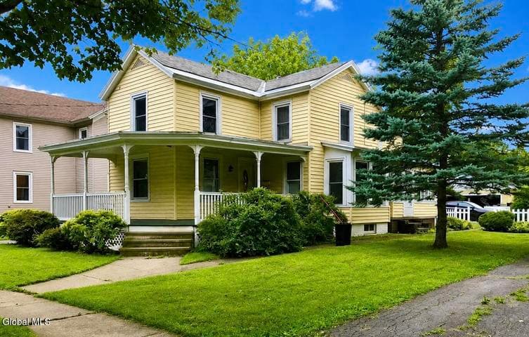 9 Grove Avenue, Glens Falls, NY