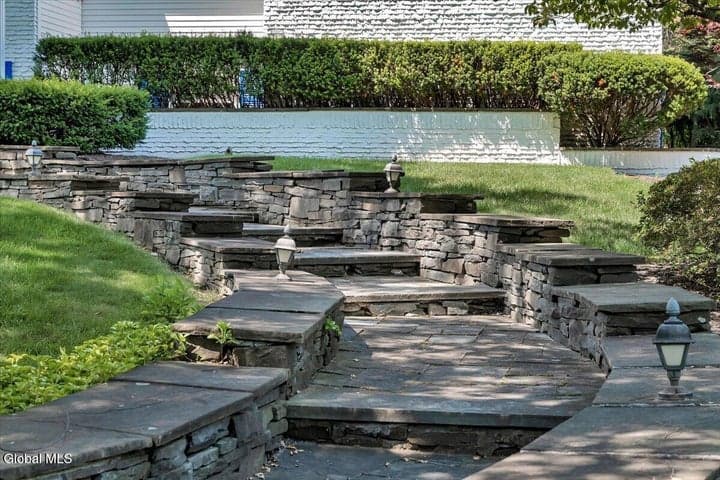 19 Momrow Court, Menands, NY, photo 5