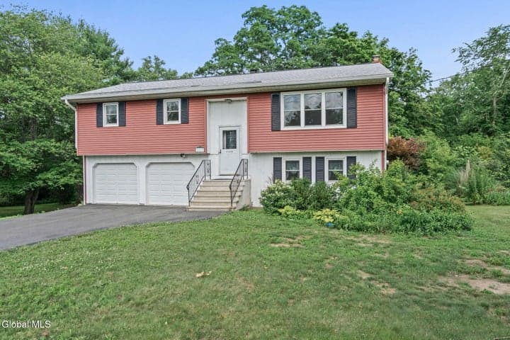 113 Sugar Hill Road, Rexford, NY, photo 3