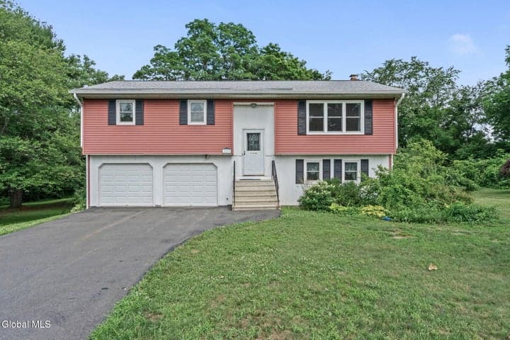 113 Sugar Hill Road, Rexford, NY