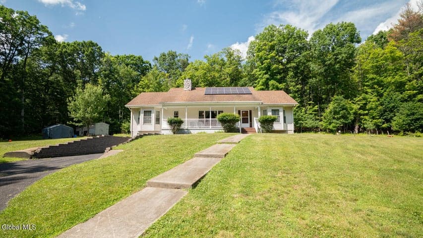 75 Boyce Road, Schodack, NY