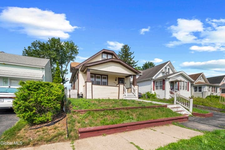 1611 Schuyler Street, Schenectady, NY, photo 3