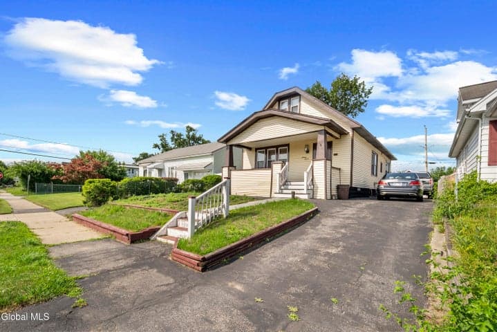1611 Schuyler Street, Schenectady, NY, photo 2