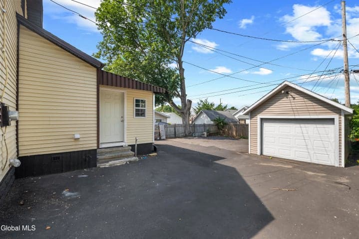 1611 Schuyler Street, Schenectady, NY, photo 4