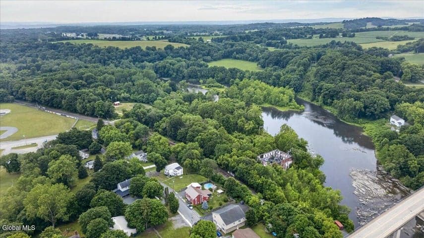 267 Poplar Avenue, Valley Falls, NY, photo 3