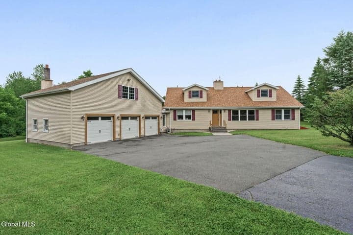 1567 Best Road, East Greenbush, NY, photo 2