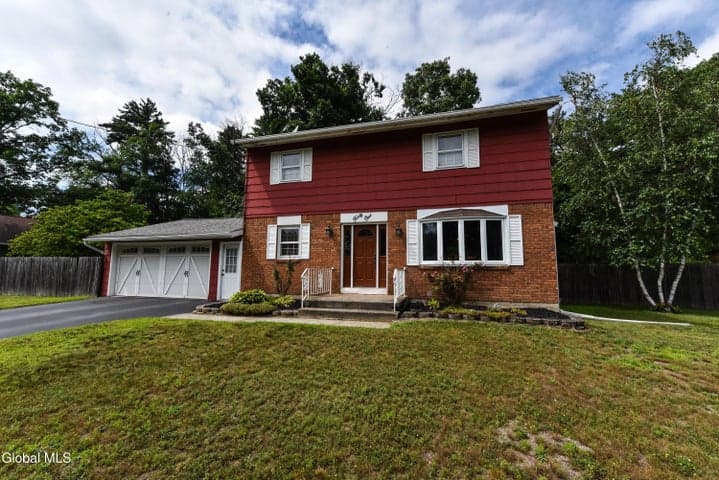41 Margaret Drive, Milton, NY