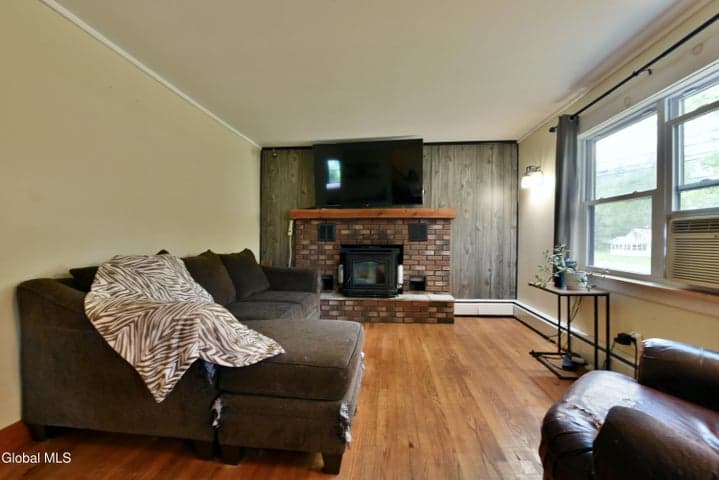 54 E River Drive, Lake Luzerne, NY, photo 5
