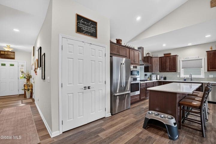 14 Julia Rose Court, Glenmont, NY, photo 5
